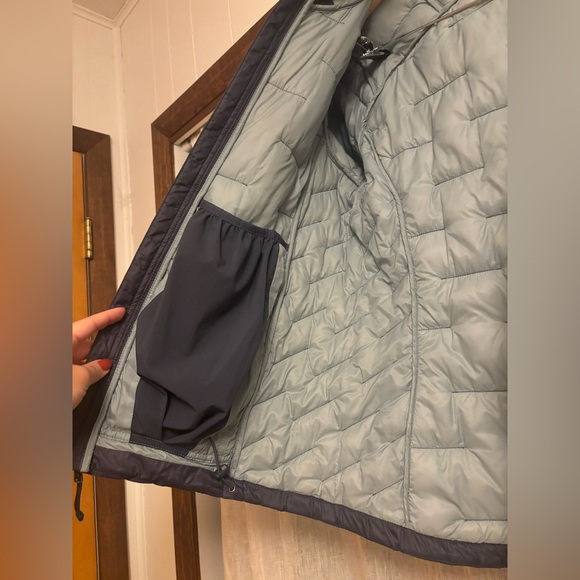 Patagonia W's Macro Puff Hoodie Like New XS Dark Blue - Picture 7 of 13